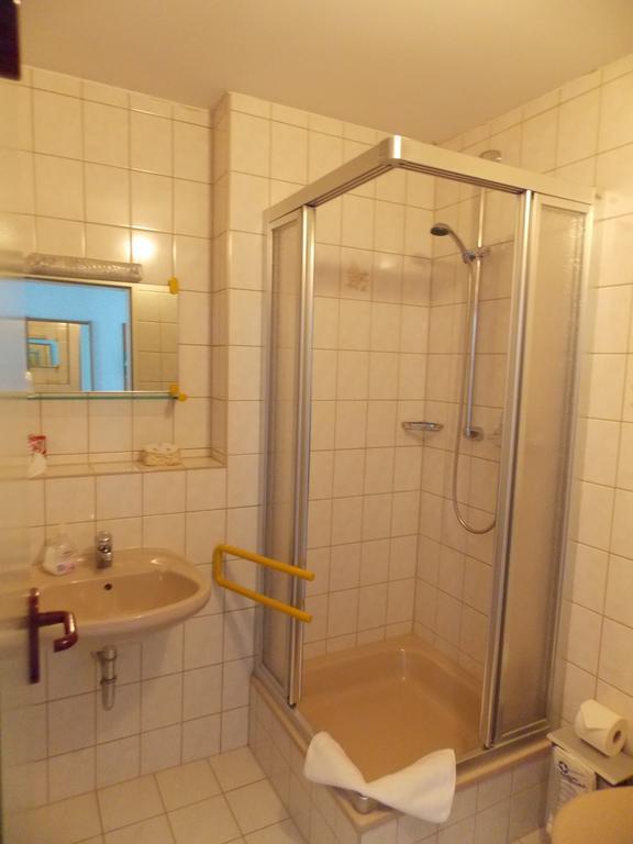 Landhotel Weisses Roess'L Adorf الغرفة الصورة