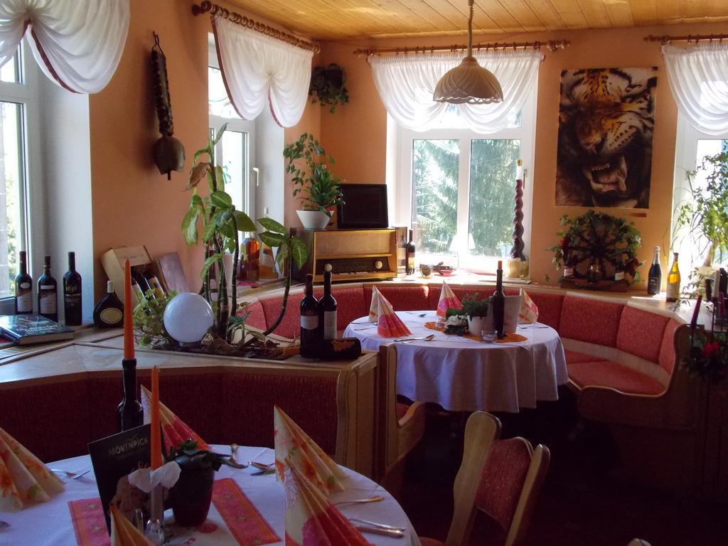 Landhotel Weisses Roess'L Adorf المظهر الخارجي الصورة